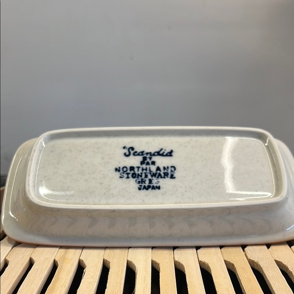 Scandia Stoneware Butter Dish - Picture 2 of 4
